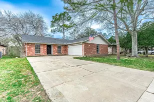 2014 Briar Ridge Dr, Rosenberg, TX 77471 - Photo 1
