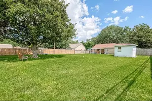 9654 Meadowland Dr, Houston, TX 77063 - Photo 8