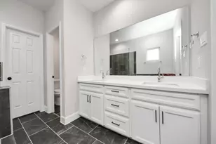 6910 J W Peavy Dr, Houston, TX 77011 - Photo 30