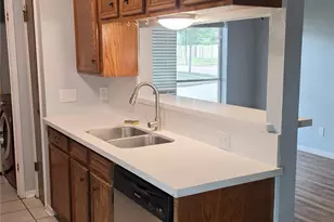 1502 Sudbury Dr, Pasadena, TX 77504 - Photo 10