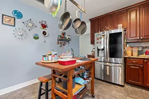 809 Howard St, Taylor, TX 76574 - Photo 6