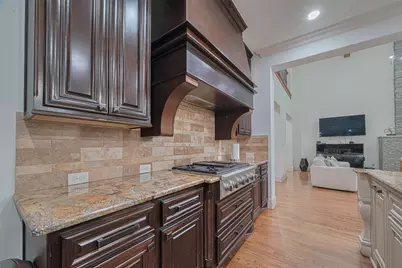 81 Gildwood Place, The Woodlands, TX 77375 - Photo 12