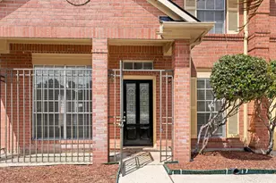11423 Weathering Oaks Dr, Houston, TX 77066 - Photo 2