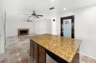 11423 Weathering Oaks Dr, Houston, TX 77066 - Photo 6