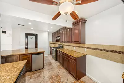 11423 Weathering Oaks Drive, Houston, TX 77066 - Photo 4