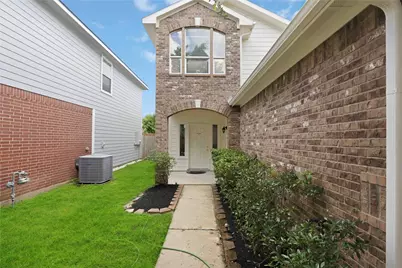 3819 Aspen Star Court, Houston, TX 77053 - Photo 4