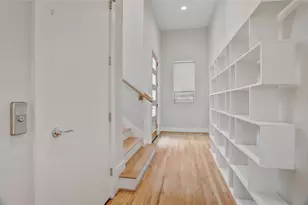 1311 Castle Ct, Houston, TX 77006 - Photo 26