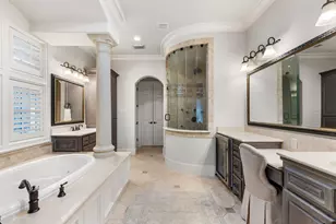 1010 Nantucket Dr, Houston, TX 77057 - Photo 12