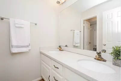 10 Heathstone Place, The Woodlands, TX 77381 - Photo 16