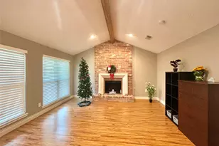 3023 Sam Houston Dr, Sugar Land, TX 77479 - Photo 4