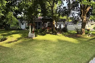 4435 11th St, Bacliff, TX 77518 - Photo 8