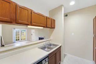 8055 Cambridge St, Houston, TX 77054 - Photo 10