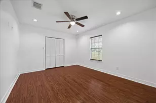 708 E 32nd St, Houston, TX 77022 - Photo 20