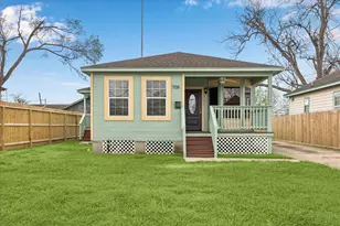 708 E 32nd St, Houston, TX 77022 - Photo 16