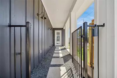 5233 Hillman Street #F, Houston, TX 77023 - Photo 4