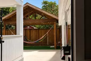 114 W Mitchell Rd, Houston, TX 77037 - Photo 20