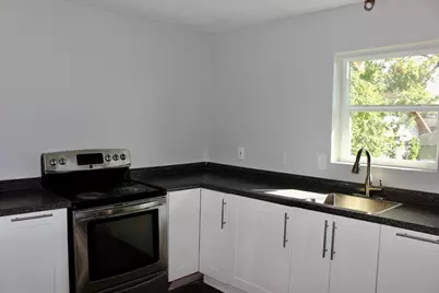 6832 Ave I #B, Houston, TX 77011 - Photo 2