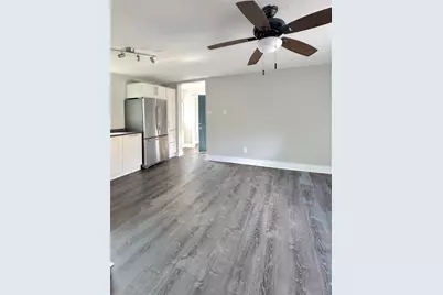 6832 Ave I #B, Houston, TX 77011 - Photo 1