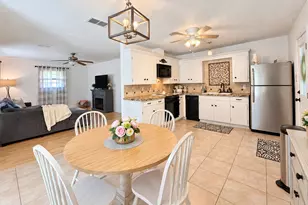 118 W Mahan St, Richwood, TX 77531 - Photo 4