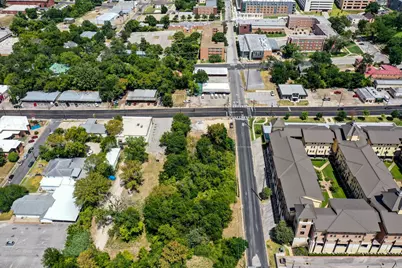 1532 Sam Houston Avenue, Huntsville, TX 77340 - Photo 8