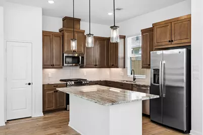 116 West Coralburst Loop, Montgomery, TX 77316 - Photo 4