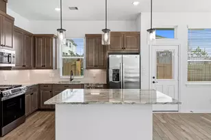 116 West Coralburst Loop, Montgomery, TX 77316 - Photo 6