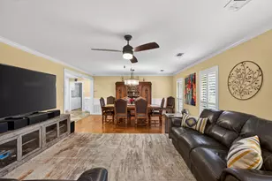 310 Pinemont Dr, Sour Lake, TX 77659 - Photo 4