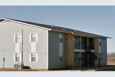 100 S Prairie Circle, Electra, TX 76360 - Photo 2