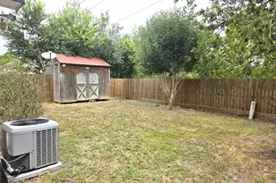 13031 Ambrose St, Houston, TX 77045 - Photo 28