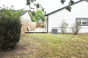13031 Ambrose St, Houston, TX 77045 - Photo 26