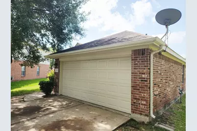 9803 Wedgeford Court, Houston, TX 77044 - Photo 4