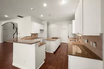 107 Island Blvd, Missouri City, TX 77459 - Photo 14