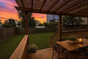 1968 W McKinney St, Houston, TX 77019 - Photo 18