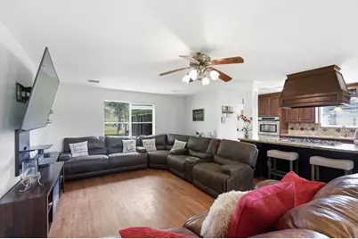5040 County Road 31, Angleton, TX 77515 - Photo 8