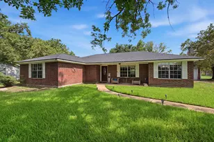 5040 County Rd 31, Angleton, TX 77515 - Photo 2