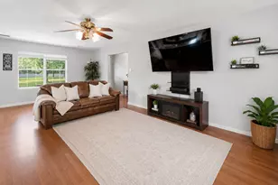 5040 County Rd 31, Angleton, TX 77515 - Photo 8
