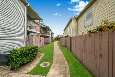 9350 Country Creek Drive #5, Houston, TX 77036 - Photo 34