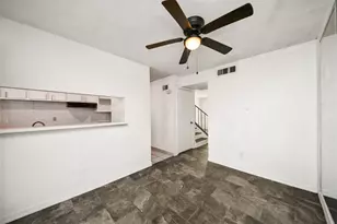 9350 Country Creek Dr, Houston, TX 77036 - Photo 12