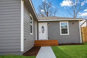 1623 W 6th St, Freeport, TX 77541 - Photo 1