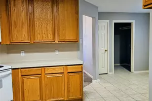 2419 Floral Ridge Dr, Spring, TX 77388 - Photo 6