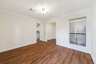 8042 Oakwood Forest Dr, Houston, TX 77040 - Photo 10