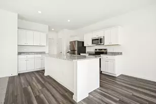 10316 Red Orchid Dr, Houston, TX 77016 - Photo 2