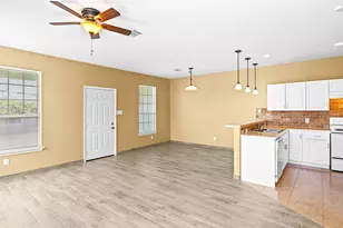 535 12th St, San Leon, TX 77539 - Photo 4