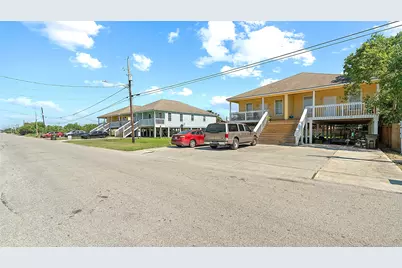 535 12th Street, San Leon, TX 77539 - Photo 2