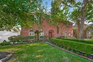 11707 Mighty Redwood Dr, Pasadena, TX 77059 - Photo 2