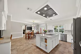 11707 Mighty Redwood Dr, Pasadena, TX 77059 - Photo 8