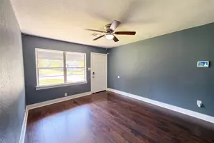 7405 Sterlingshire St, Houston, TX 77016 - Photo 2