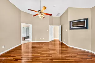 2705 Rocky Springs Dr, Pearland, TX 77584 - Photo 10