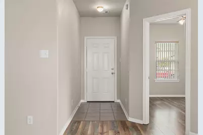 8109 Quartz Lane, Texas City, TX 77591 - Photo 2