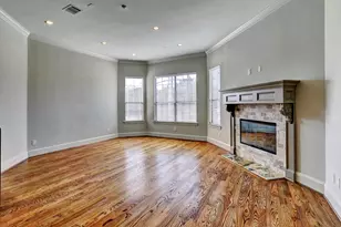 2417 Commonwealth St, Houston, TX 77006 - Photo 2